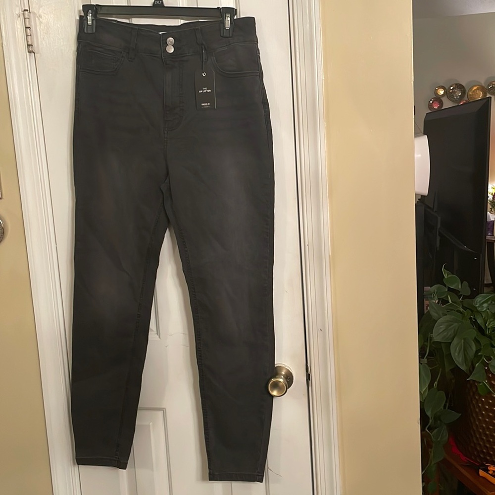 NWT Forever 21+ UpLyfter High Rise Skinny Leg Size 12
